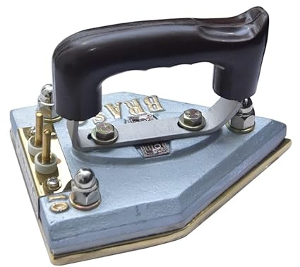 Braso laundry iron 8 pound [3.5 kg] 650 watt with brass base with connection wire and connector