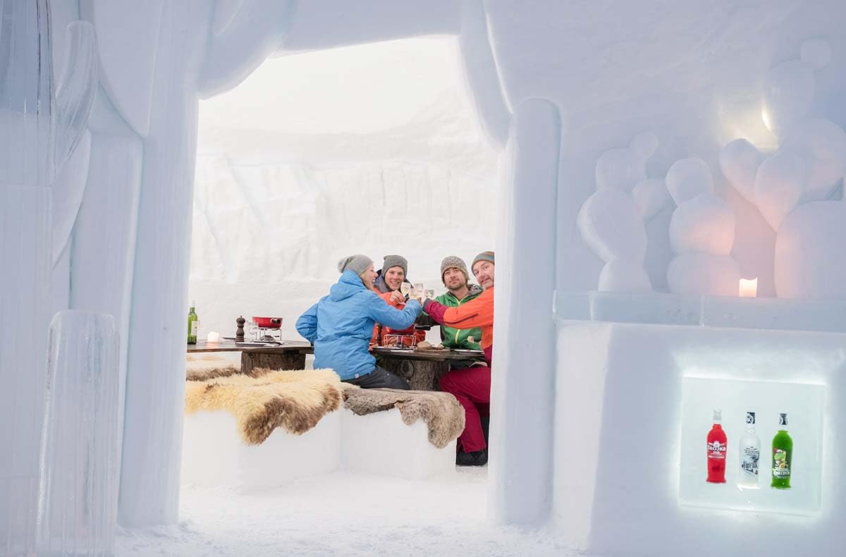 JOCHEN SCHWEIZER Geschenkgutschein: Übernachtung Iglu-Suite Gstaad für 2 (1 Nacht)