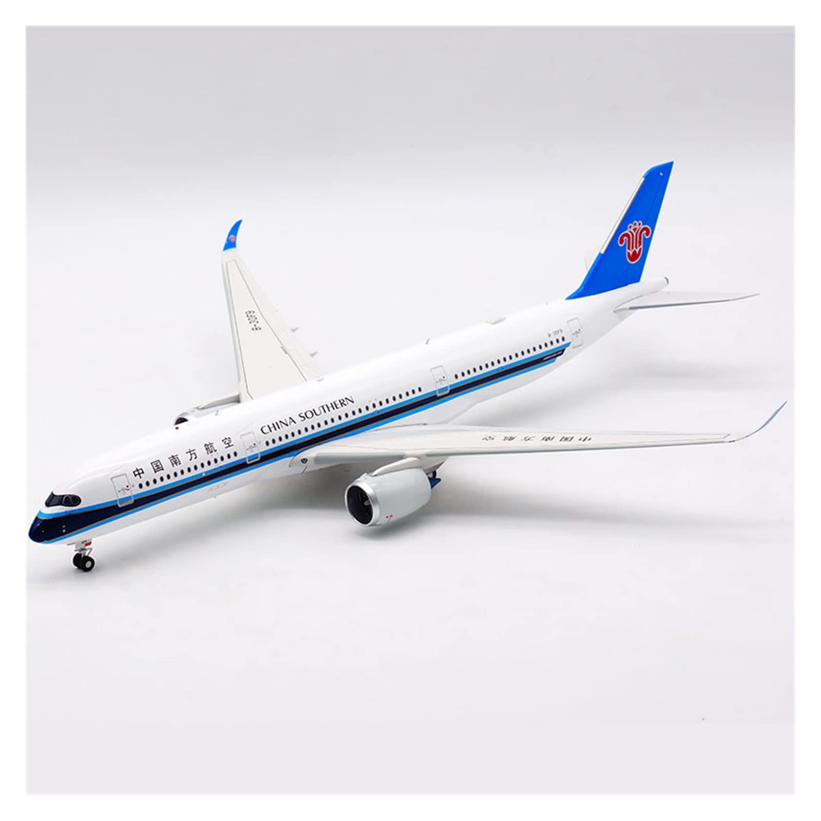 Amazon.co.jp: 1:200 スケール中国南方航空 A350-900 B-30F9 合金