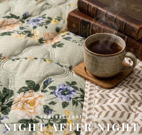 Image of VAS COLLECTIONS Ultrasonic 280 TC All Season King Size Bedspread /AC Blanket for Double Bed | Super Soft Quilted Bedcover /Rajai | Lightweight Durable Comforter | 80 x 90 Inches, Blue Green