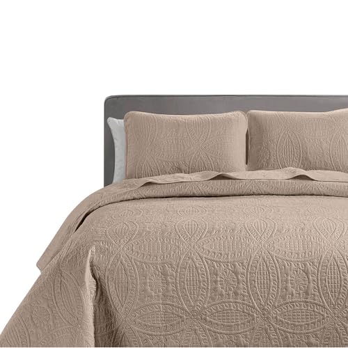 Lista de Colchas Coppel disponible en línea para comprar. 48 Yamel Hogar Colcha Ligera Medallon Francés. Taupe King Size