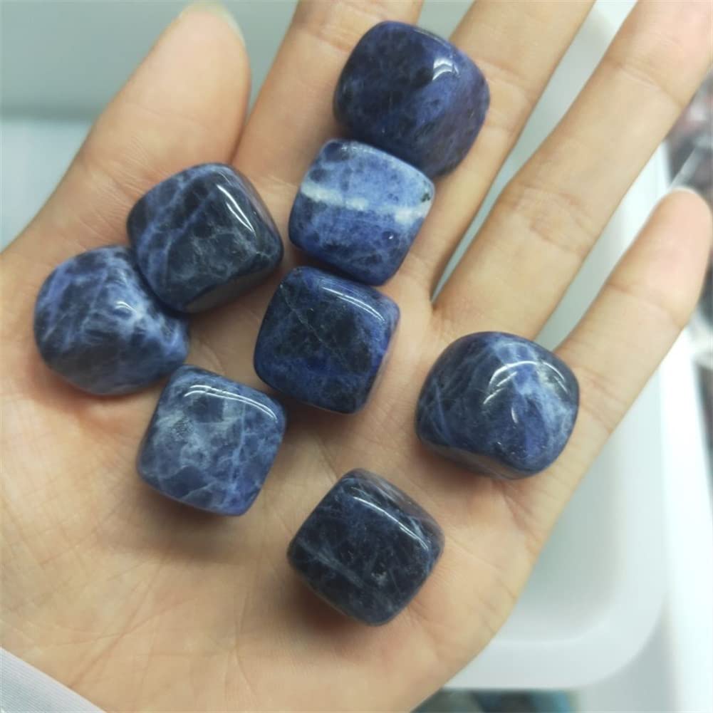 Cubes de pierres précieuses polies en veine bleue : l'authenticité d'une décoration unique