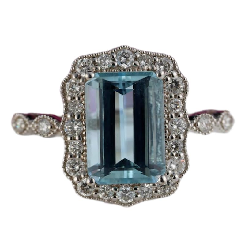 Bague aigue-marine naturelle en argent 925 haut de gamme et son halo étincelant