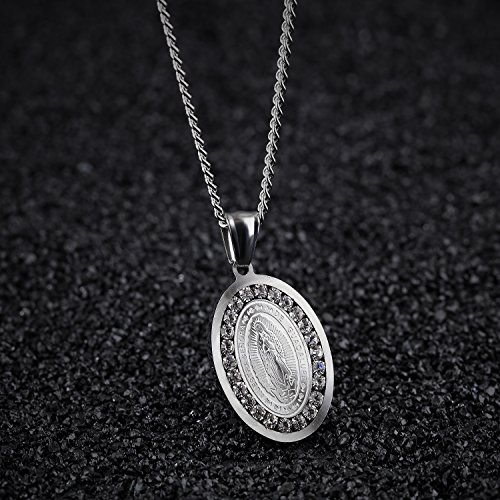 Model wearing necklace