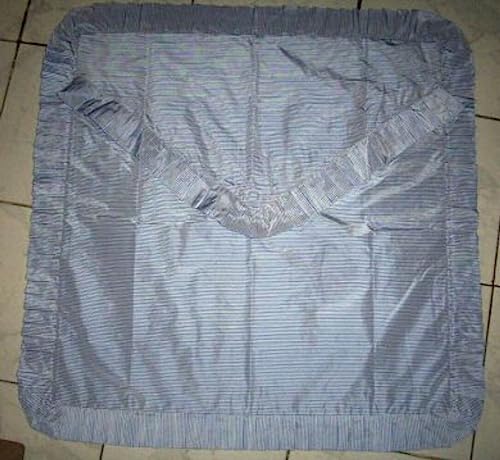 Épinglette en taffetas de soie Stripe pour accessoiriser une tenue de mariage