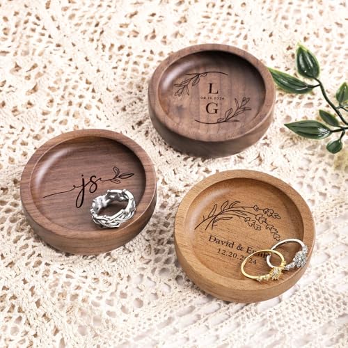 shiguangji Personalized Wooden Ring Dish, Custom Round Wood Ring Dish, Engagement Ring Holder, Wedding Gift for Couple, Round Jewelry Tray