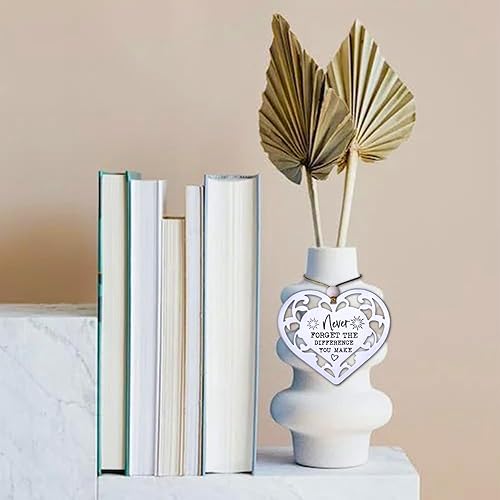 Miniatura 2 de Regalos de jubilación de agradecimiento para mujeres, letrero de recuerdo de adorno con placa de corazón para colegas de trabajo que se van