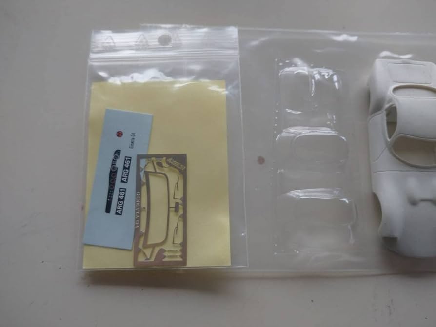 フランス製キット1／43ジネツタG4プロフィニッシャー製作品 フランス製キット1／43ジネツタG4プロフィニッシャー製作品