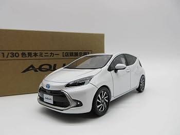 Amazon | 1/30 ミニカー 新型アクア AQUA カラーサンプル