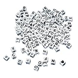 ARTS CRÉATIFS ENFANTS : Les perles cubes en plastique peuvent aussi être cousues ou brodées sur des sacs à main, coussins, cartables. Elles sont dotées de trous assez larges pour un filetage facile, sont ainsi parfaites pour les loisirs créatifs enfants