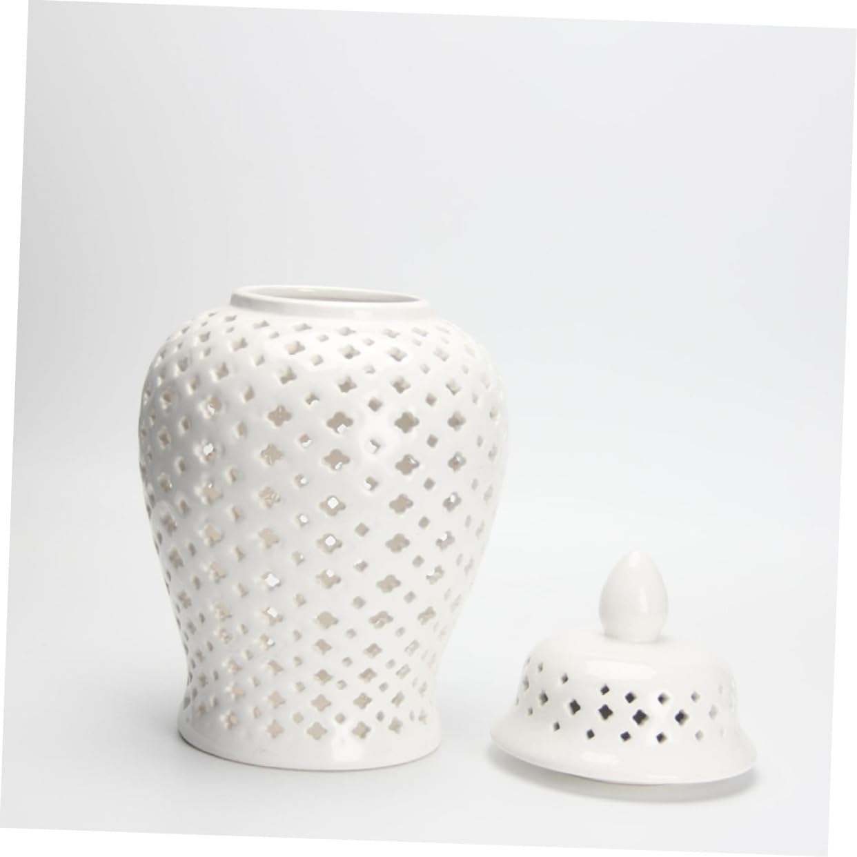 Ceramic Hollow Flower Vase Lid Chinese Style Decorative Storage Jar for Home and Wedding Decor