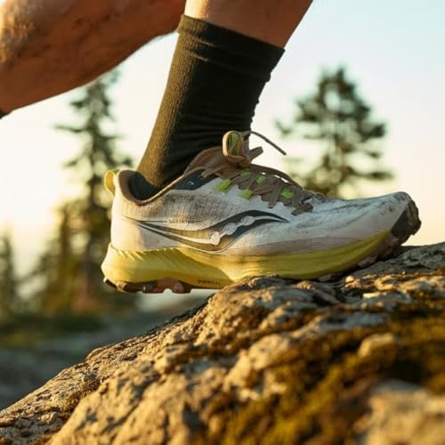 Image of Saucony Men's Peregrine 13 Trail Running Shoes