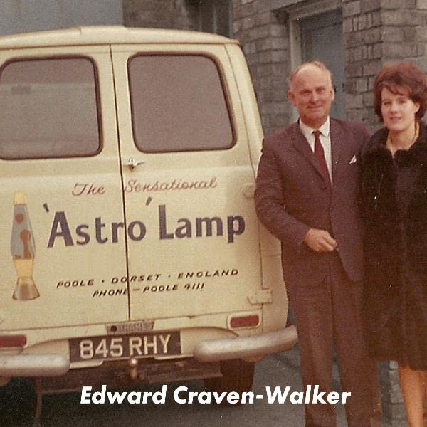 Mathmos Lámpara de lava Astro Cobre | Inventores británicos del clásico de diseño de 1963 | Lámpara de lava Violeta/Rojo fabricada a mano en Gran Bretaña según estrictas normas de seguridad