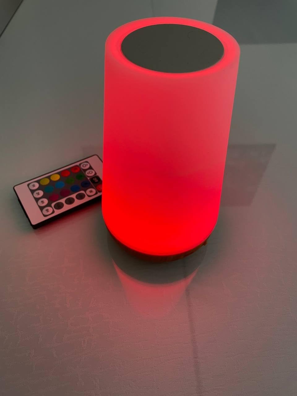 Lampada Da Comodino LED Touch RGB 16 Colori Con Telecomando - Portatile E Ricaricabile USB 2000 MAh - Luce Notturna Dimmerabile Per Camera, Campeggio