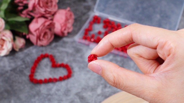 Amazon.com: 200 Pieces Cinnabar Carved Rose Beads 8mm Red Rose