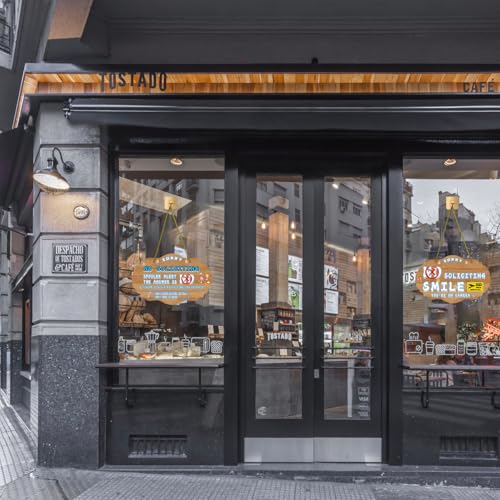 Cartello giallo di benvenuto per la porta d'ingresso, cartelli di divieto di sollecitazione per la casa, benvenuti familiari, amici, vicini e consegne, regalo di inaugurazione della casa, sorridi