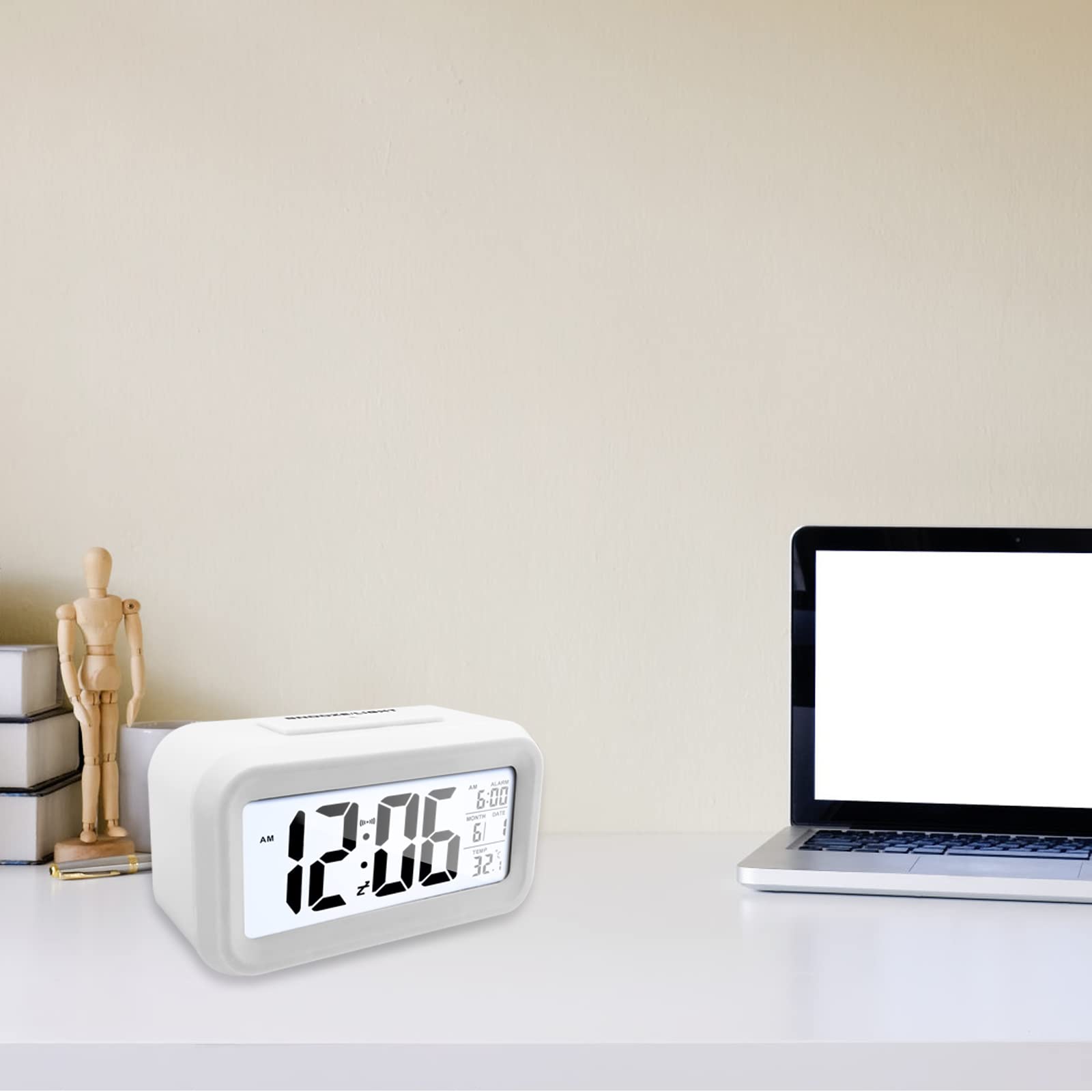 Réveil Numérique Avec Grand Écran LED - Horloge Murale Digitale - Affichage Température - 2 Alarms - Alimentation USB/Piles