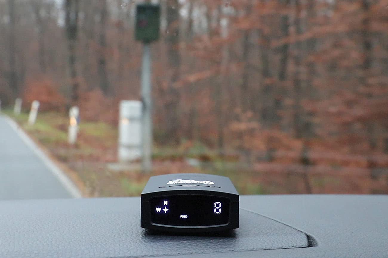 POI Pilot Radarwarner: Connected GPS-Gefahren-Warner mit Integ. SIM-Karte für Live-Updates (Blitzerwarner, Connected Live Radarwarner, Navigationsgerät)