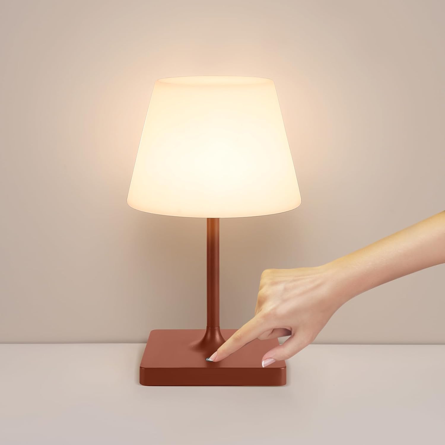 Women's Table Lamp Battery-Operated: 2025 Warm-Light Small Shower Lamp with Metal Base - Bathroom Spa-Like Bath for Aged 25-34 Wellness Lifestyle (Reddish-Brown)