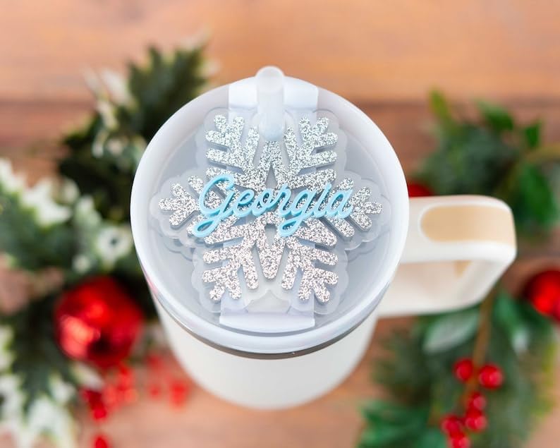 Miniatura 5 de VTER Etiqueta de vaso de Navidad personalizada con diseño de copo de nieve de 30 onzas y 40 onzas para placa de nombre de Stanley Quencher, etiqueta