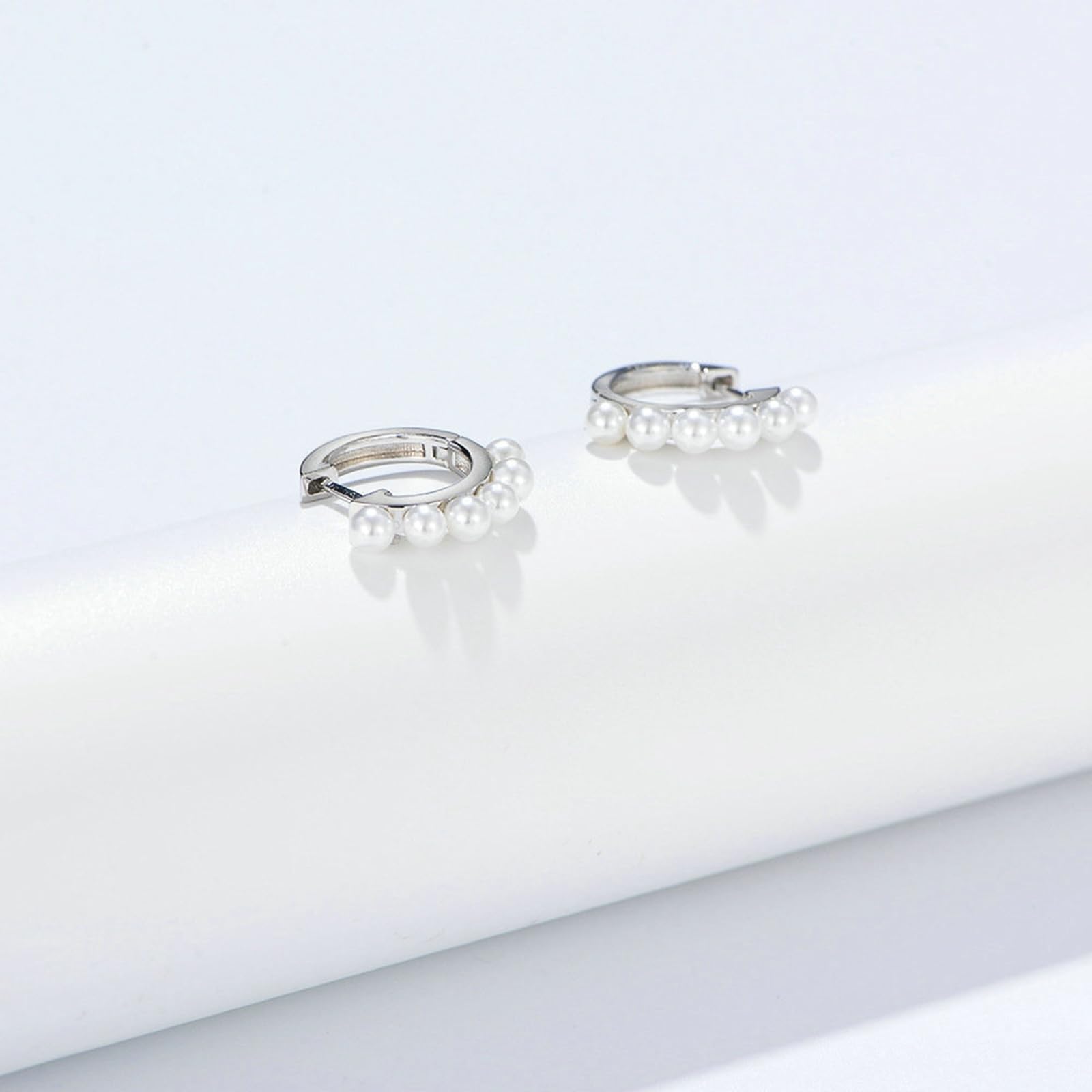 Wycian Pendientes de aro de oro de 18 quilates para mujer, aro con perlas, aretes de boda para novias
