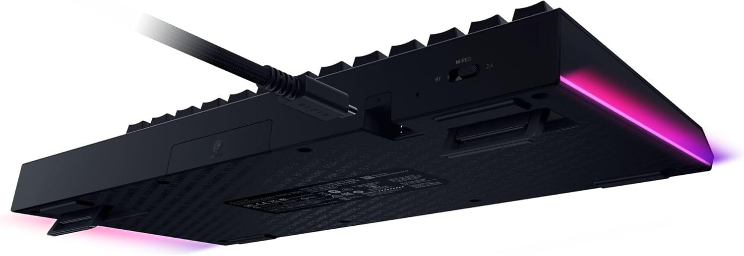 Razer BlackWidow V4 Pro 75% - Teclado de Juego inalámbrico Intercambiable en Caliente - Pantalla OLED (dial de comandos, 4K Hz y conectividad Bluetooth, reposamanos magnético) Diseño US | Negro