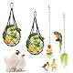 Huhn Gemüse Spieß Gemüse Hängende Feeder Spielzeug Huhn Obst Feeder Huhn Gemüse Schnur Tasche Geflügel Obsthalter Huhn Kohl Futterspender (2 Spieße + 2 Schwarze Beutel)
