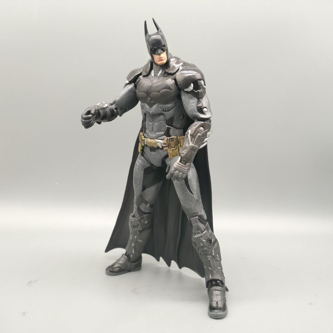 ТоуAE - DCC Collectibles Ark-ham Knight Bat-Hero Armored 7" Action Fiɡurе