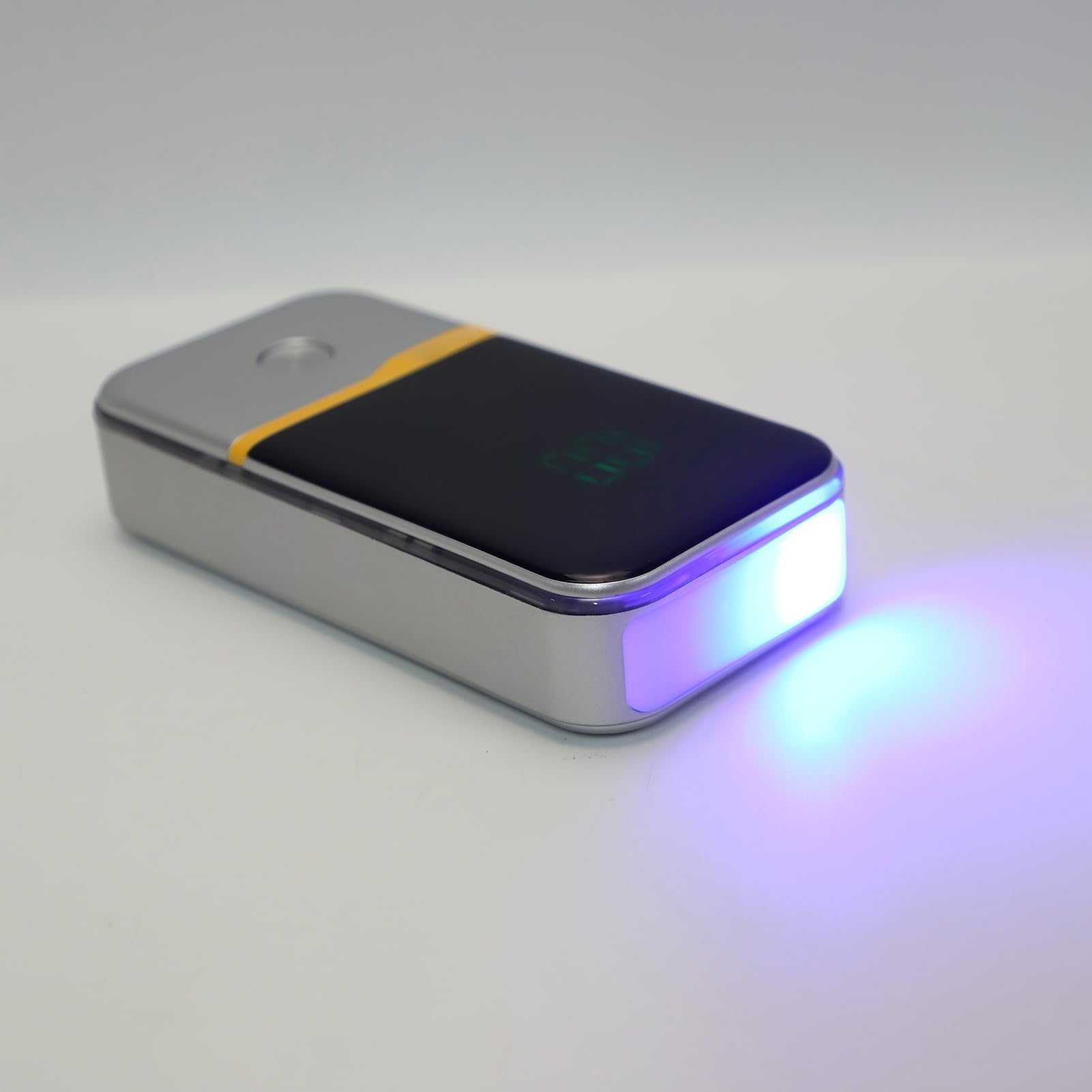 Avviatore di emergenza per auto con batteria potente per alimentatore per veicoli di emergenza e luci decorative per atmosfera di ricarica USB