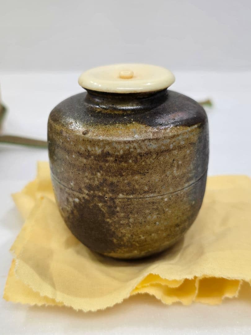 Amazon.co.jp: MT692 山本宗秀 備州窯 備前茶入 : おもちゃ