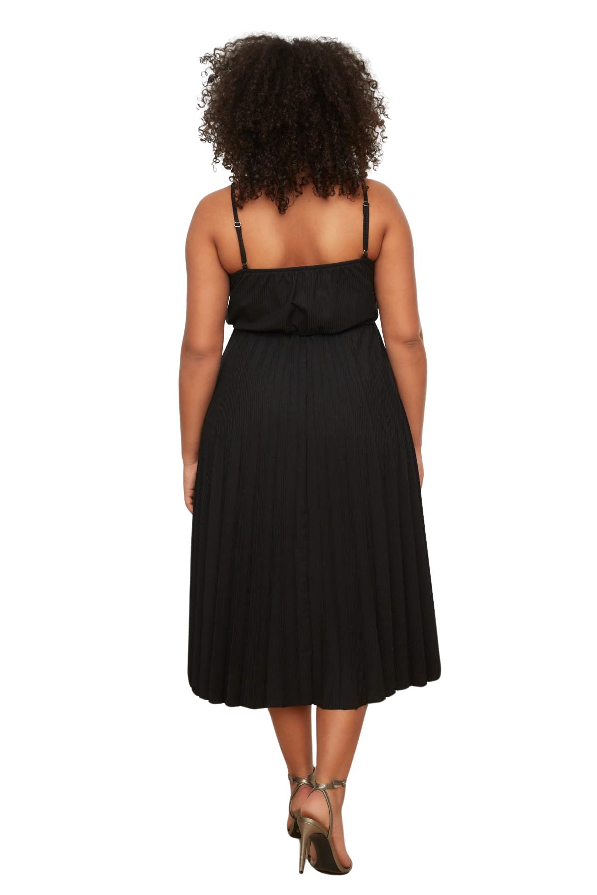 Trendyol Robe Midi Standard Grande Taille Robe Femme (Lot de 1)