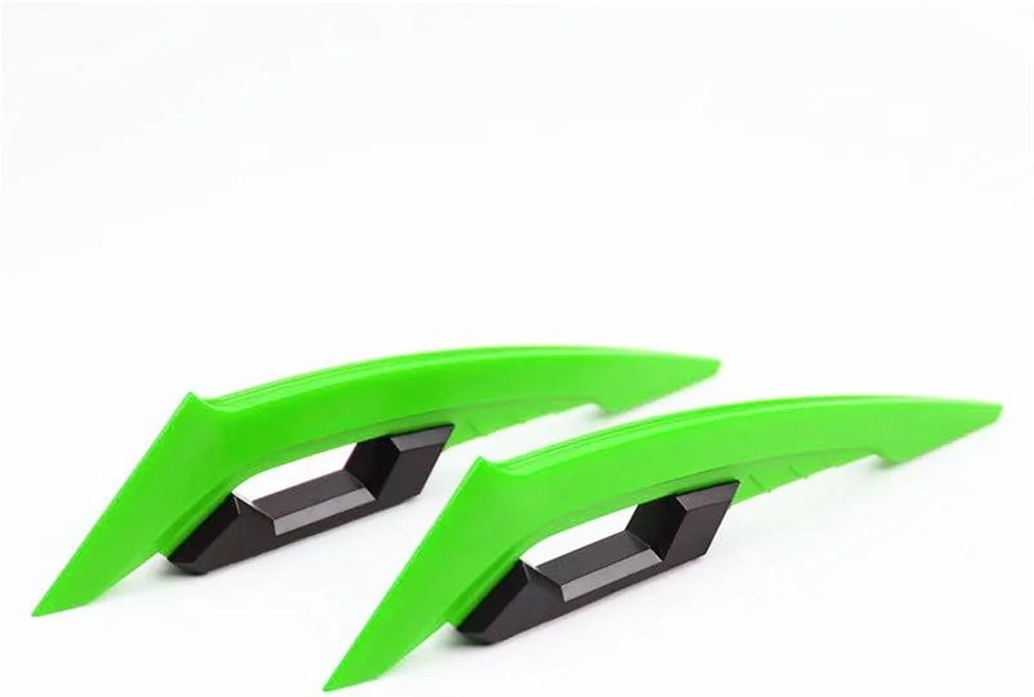 オートバイ用スポイラー オートバイ用ウィングレット 粘着性オートバイ装飾ステッカー付き 1ペア バイク スクーター ユニバーサル ス