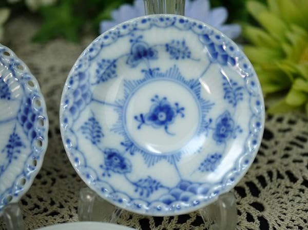 Amazon.co.jp: ロイヤルコペンハーゲン ミニバタープレート5枚 箱入