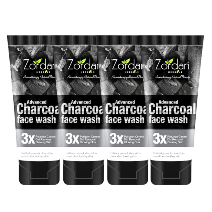 Charcoal FaceWash skin to leaving it fresh & bright (Pack of 1, 60ml)-image-47