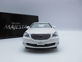 CROWN MAJESTA シルバー 1/30カラーサンプル Amazon | 1/30 トヨタ クラウンマジェスタ 210系