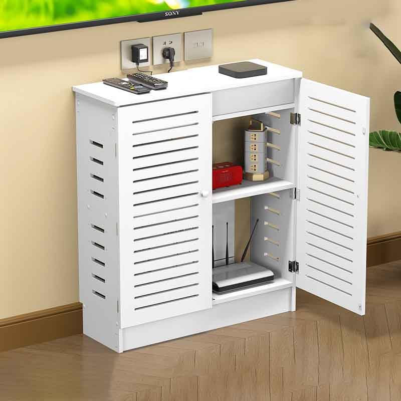 Organiseur de multiprise pour salon moderne et meuble TV sans câbles apparents