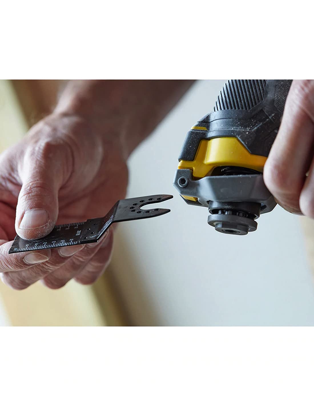 Multi-Herramienta STANLEY FatMax SFMCE500M2T (2 Baterías de 4,0 Ah + Cargador + TSTAK VI)