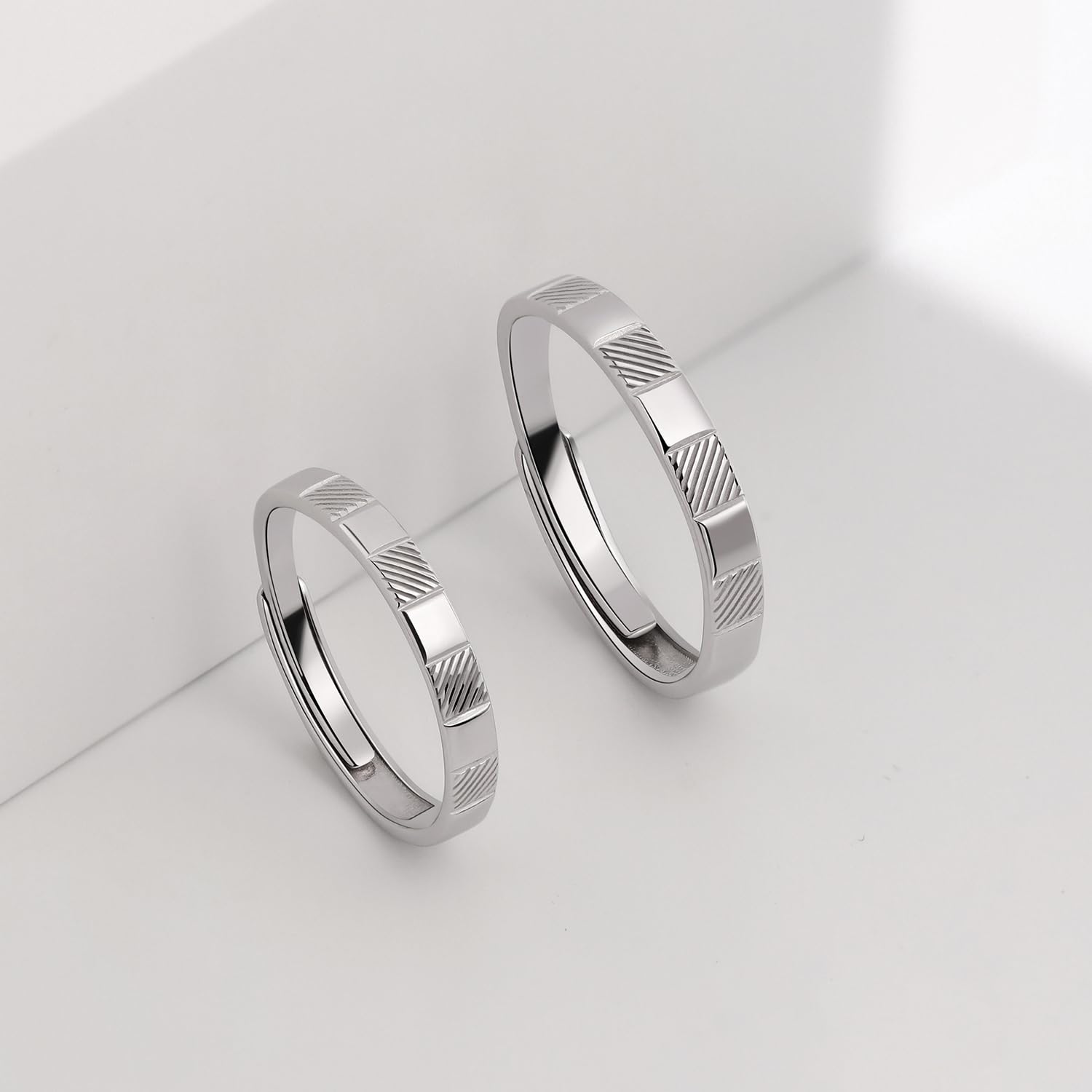 Meissa Alianzas de Plata para Pareja Anillos Ajustables Plata de Ley 925 Mujer 2,8mm & Hombre 3,2mm Anillos de Compromiso o Boda Juego Joyería Regalo para Novios y Prometidos (Juego de dos anillos)