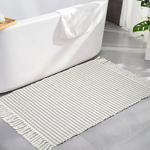 Chardin home Green & Ivory Providence Throw Rug 2x3 feet |Hand Woven Farmhouse Rug | Great in Kitchens entryways doormats Bathrooms Meditation Mat | Machine Washable & Reversible Cotton Rug