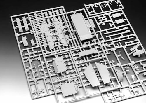 Revell Modellbausatz Sd.Kfz. 164 Nashorn | Leistungsstarker Panzerjäger mit 8,8 cm Pak | Authentischer Innenraum | Wiederauflage 2024 | Inkl. Kleber und Pinsel