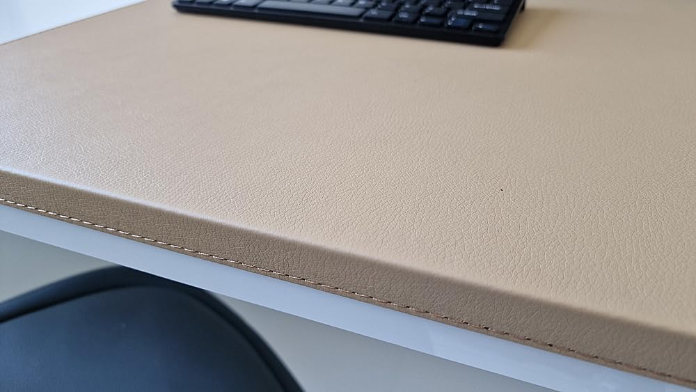 Gewinkelte Schreibtischunterlage mit Kantenschutz sanft lux Leder 60 x 38 Beige