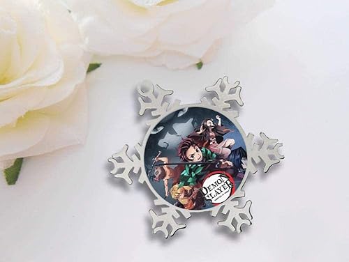 Miniatura 7 de Decoraciones de Navidad de anime, adornos colgantes de copo de nieve, colgante de acero inoxidable, adorno hecho a mano para árbol de Navidad, boda,