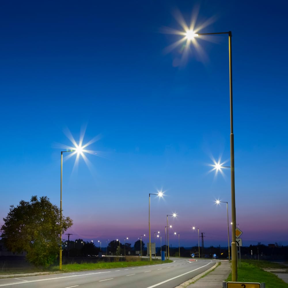 LUXULA LED Straßenlaterne 100W 2 Stück, 12000lm 5000K IP65, Außenleuchte außen mit Slim Design für Mast- und Wandmontage, Straßenlampe für Parkplatz, Hof, Zufahrt, Weg, wetterfest & effizient