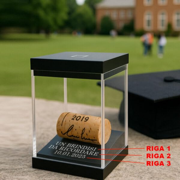 MEMORY BOX LED DELUXE - CON DEDICA PRESTAMPATA - Espositore Tappi Vino e Champagne - Idea regalo o bomboniera per eventi, compleanni, anniversari - Plexiglass Trasparente, Illuminazione LED