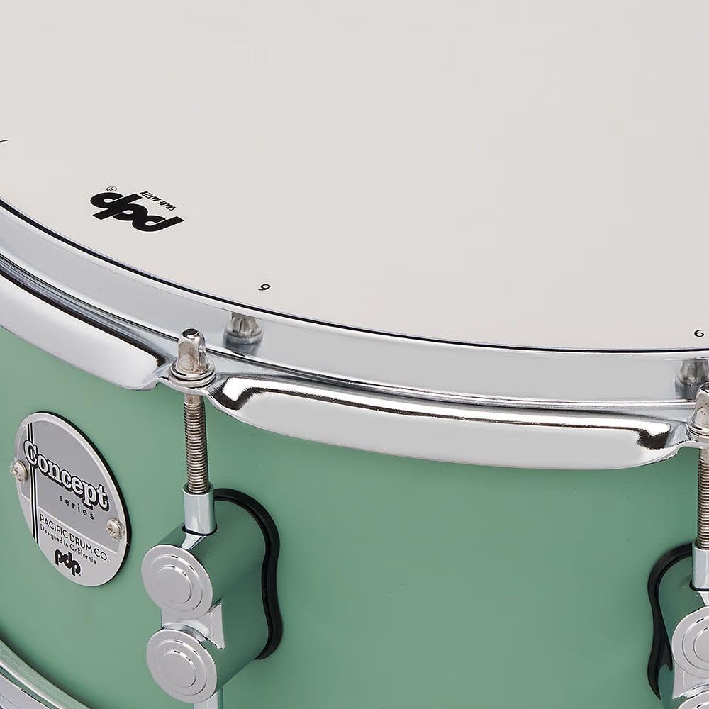Pacific Drums Caisse claire Concept Maple, 35.6 cm x 14 cm, finition satinée Seafoam | Avec une coque en érable européen 10 plis et un accastillage DW haut de gamme