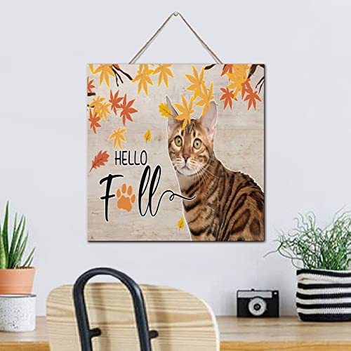 Feuilles d'érable orange et chat d'automne : ravissant panneau bois à suspendre chez soi