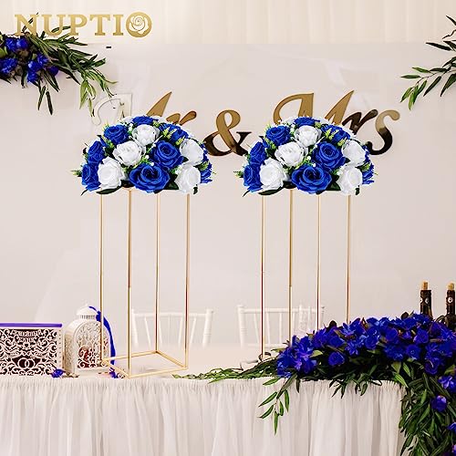 Boules fausses fleurs soie bleu et blanc pour créer un mariage de rêve