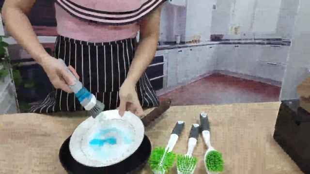 Brosse à Vaisselle Avec Distributeur De Savon Liquide Vaisselle