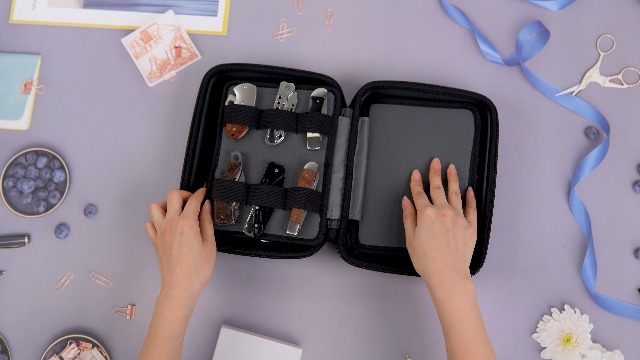 Amazon.com: ANKHOH Knife Collection Storage Case, 32-Slot Folding