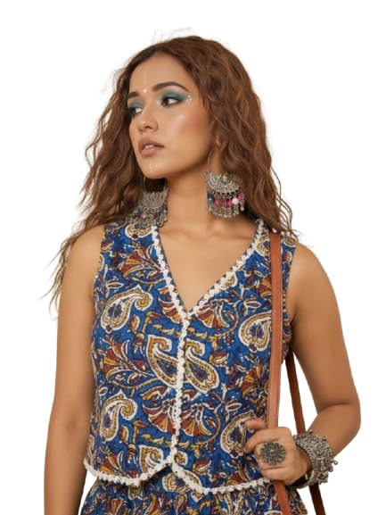 winered Women Blue Lace Detailing Waistcoat Top-picture-43